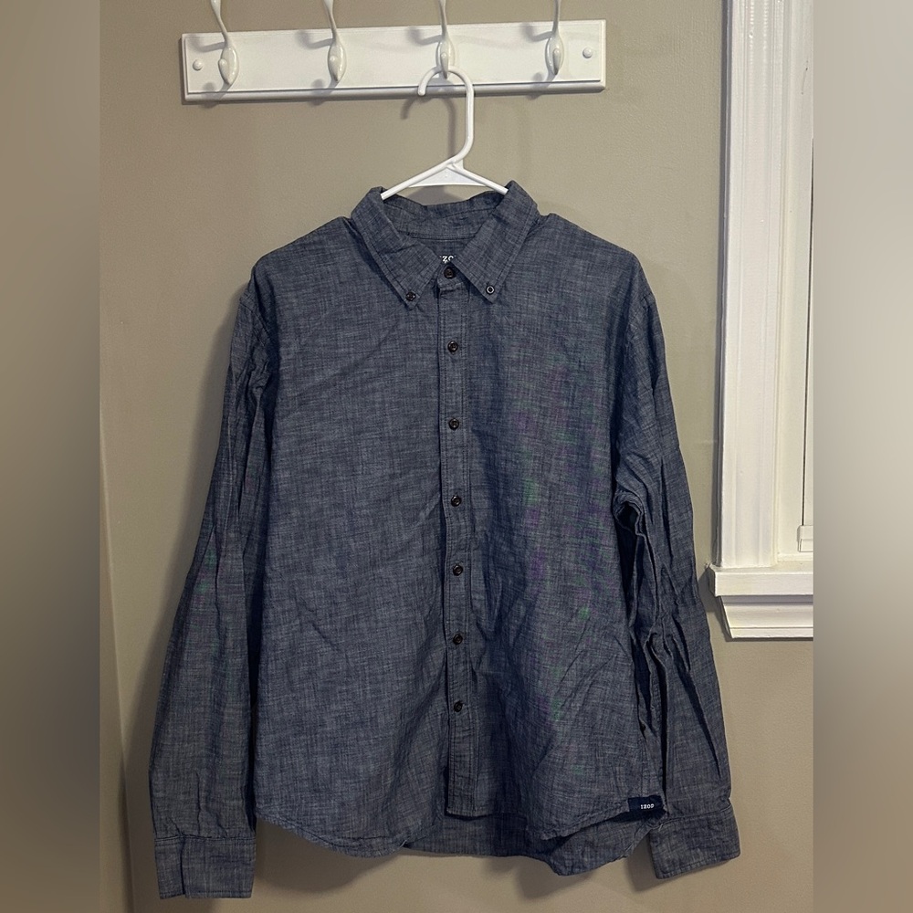 Izod Men's Dark Gray Casual Button-Down Shirt